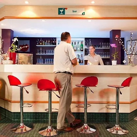 Otel Ibis 3*