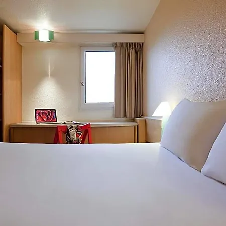 Ibis 3* Provins