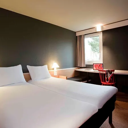 Otel Ibis 3*